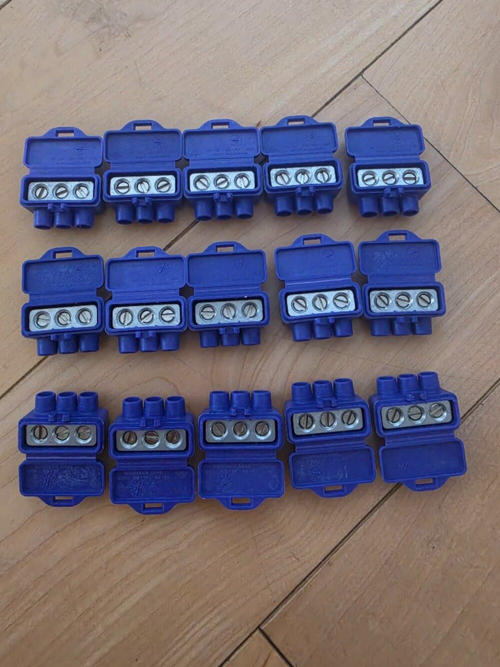 King Innovation AlumiConn 3-port Wire Connectors Lot Of 15